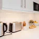 Stylish & Comfortable Modern Getaway Nyaraló