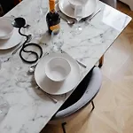 Nyaraló Stylish & Comfortable Modern Getaway