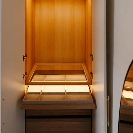 Stylish & Comfortable Modern Getaway * York