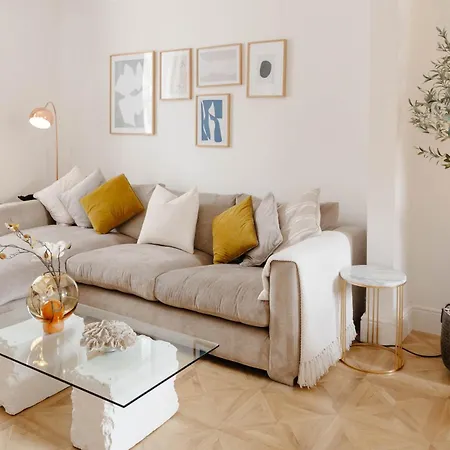 Stylish & Comfortable Modern Getaway Holiday home York