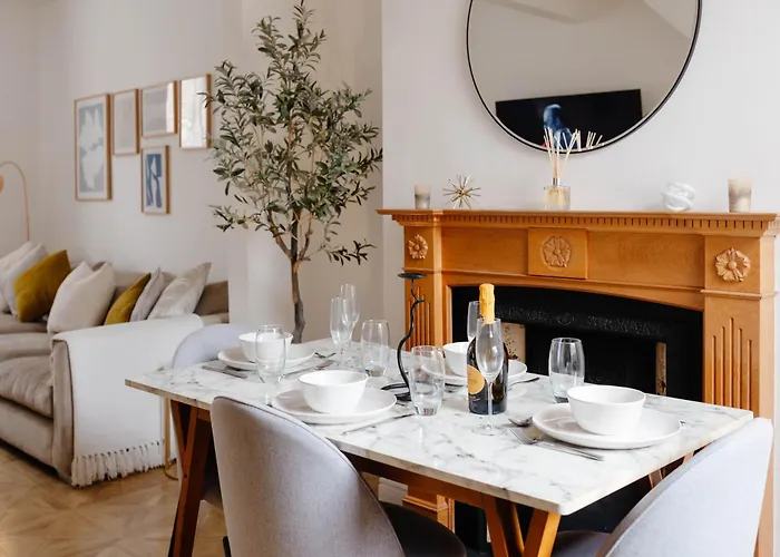 Stylish & Comfortable Modern Getaway *