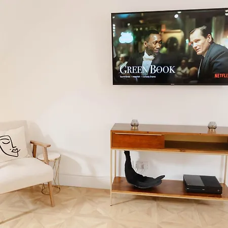 Semesterbostad Stylish & Comfortable Modern Getaway *