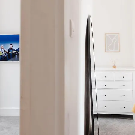 Semesterbostad Stylish & Comfortable Modern Getaway *